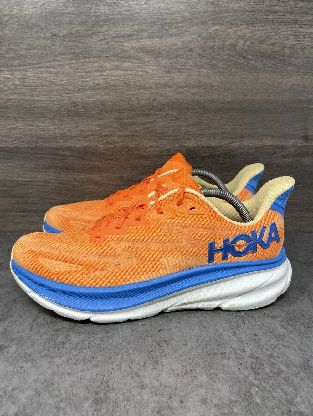 HOKA Clifton 9 Vibrant Orange Impala Size 9.5 Mens Running Shoes Sneakers